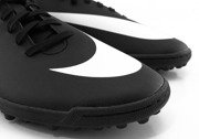 Czarno-białe buty piłkarskie na orlik Nike Bravatax TF 844440-001 JR